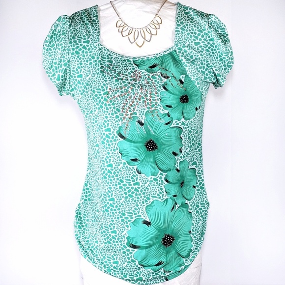 Green floral cap sleeve blouse - Picture 1 of 8